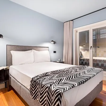 Heritage Balcony * Oporto